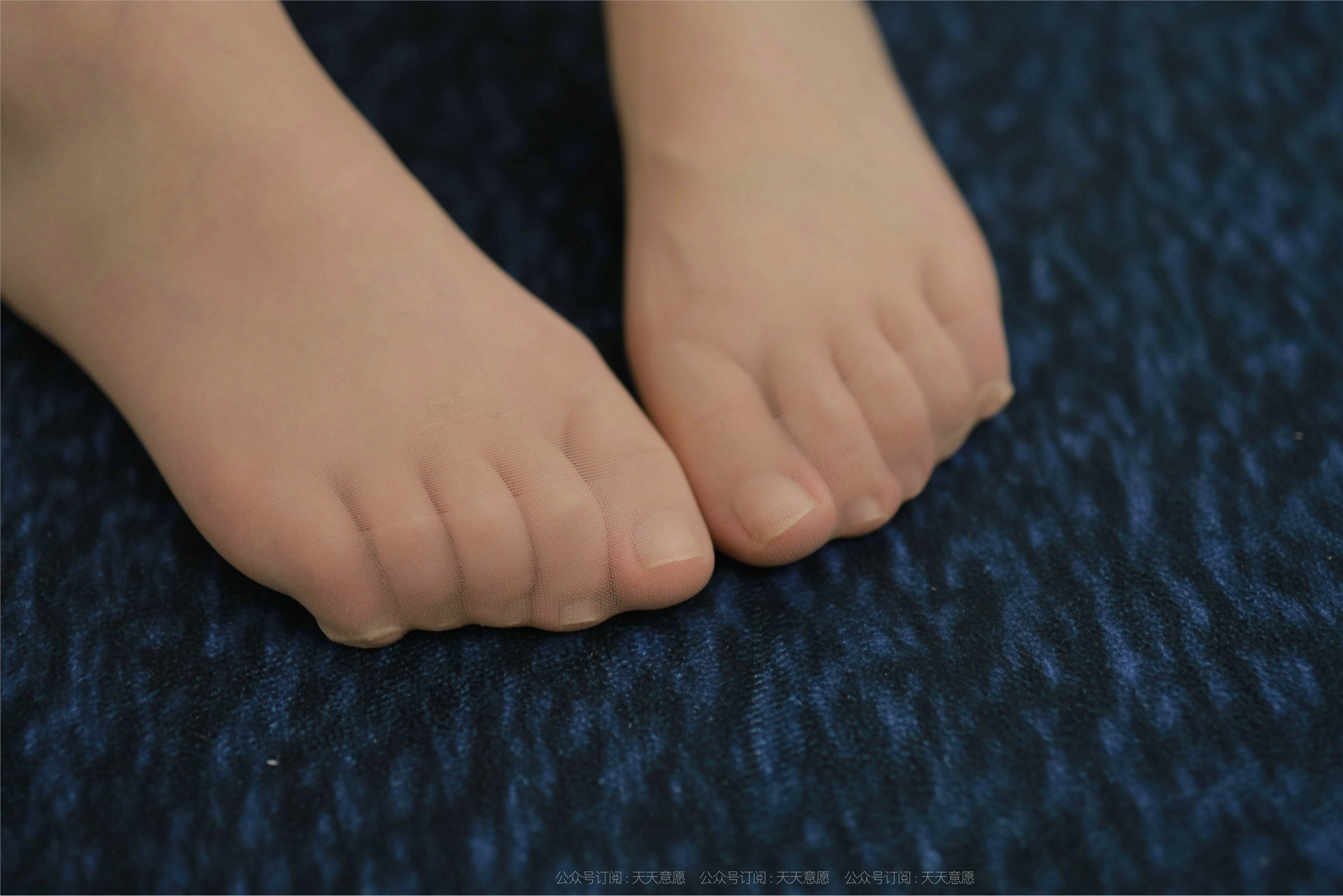 IESS异思趣向  2021.08.28 丝享家903：文欣《浅色包臀裙》